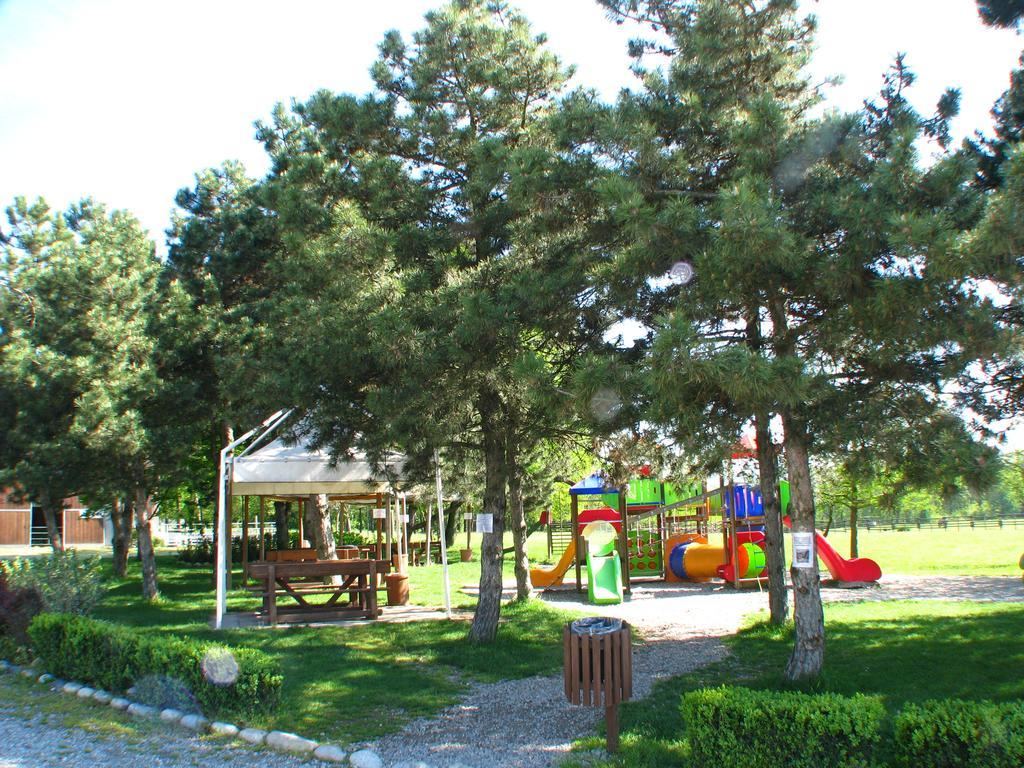 Agriturismo Cassinazza Orsenigo Eksteriør bilde